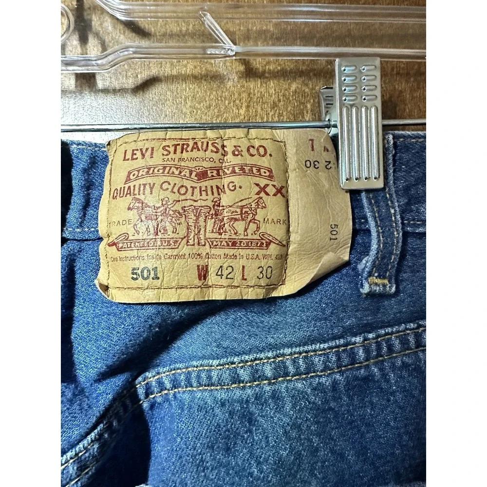 Vintage USA Levi's 501‎ Jeans Men's 42x30 Blue Denim Straight Leg Button Fly